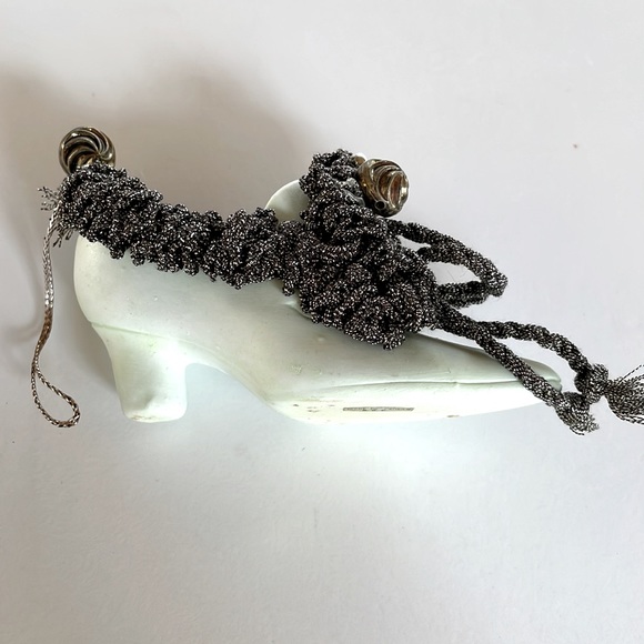 VTG Bisque Shoe Christmas Ornament - Picture 5 of 6